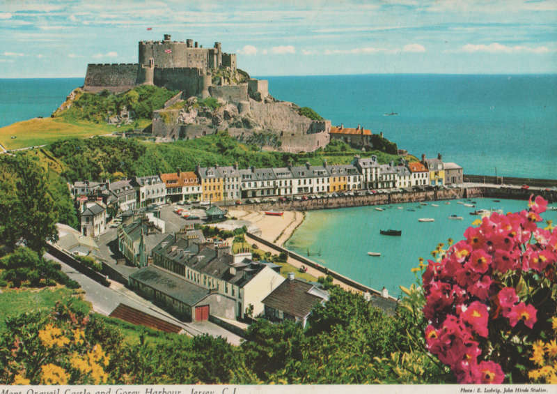MINT POST CARD
