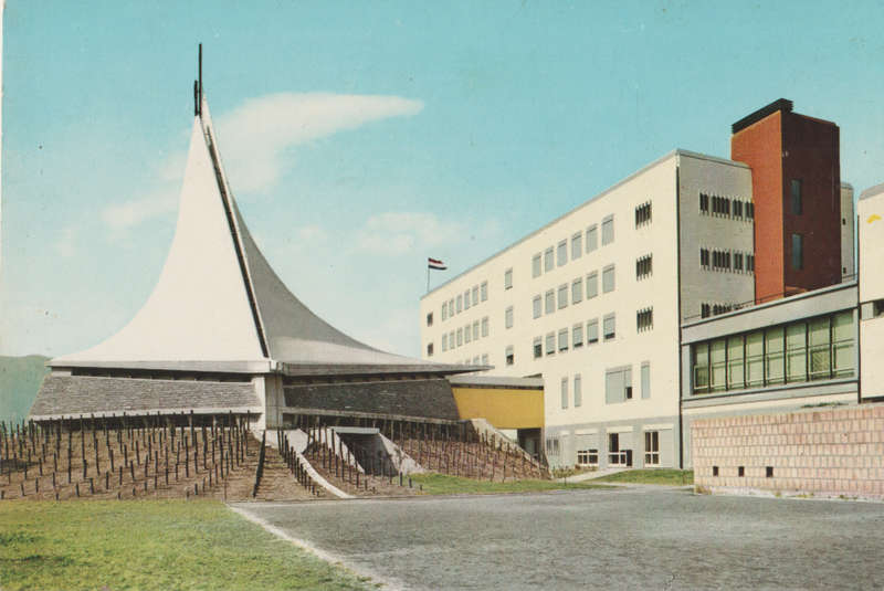 MINT POST CARD