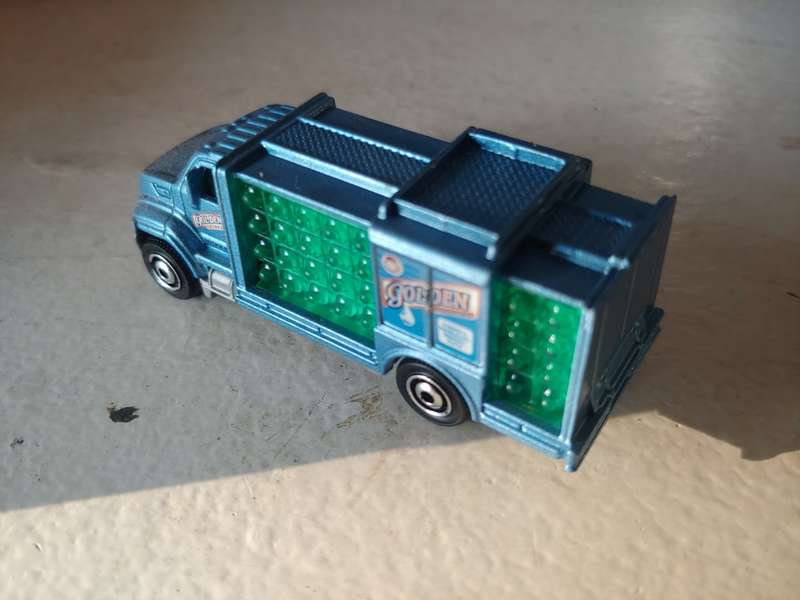 MATCHBOX AQUA KING 2010