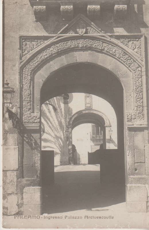 MINT POST CARD