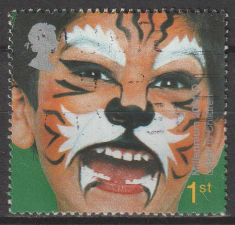 GB  2001 Painted Faces of Children ULH SG 2179