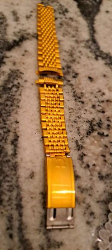 0mega strap