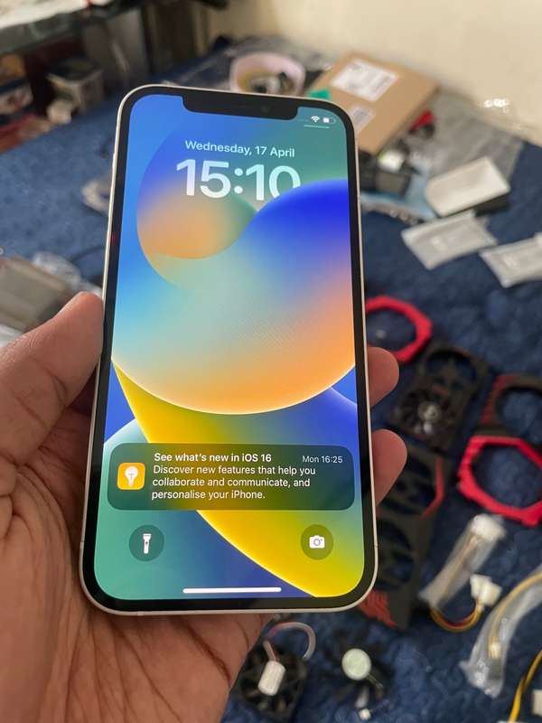 iPhone 12 Smartphone