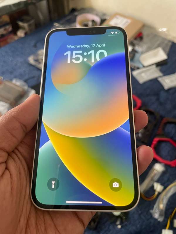 iPhone 12 Smartphone