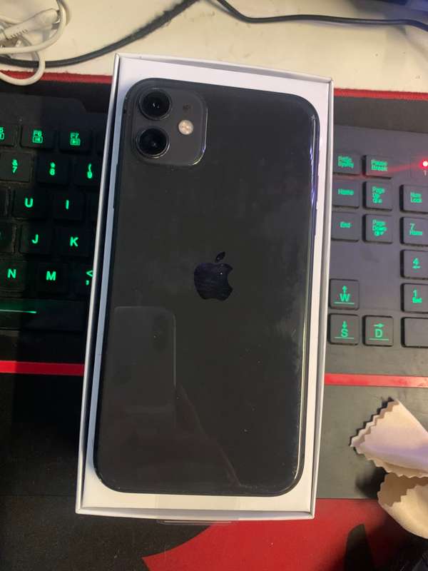iPhone 11  ABSOLUTELY STUNNING!!!