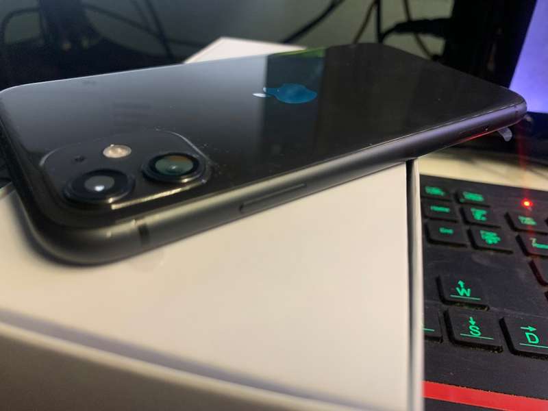 iPhone 11  ABSOLUTELY STUNNING!!!