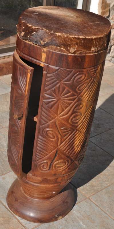 LARGE ORIGINAL VINTAGE DRUM WITH BUILT-IN CABINET MADE BY NATIVES - superb condition - PICK UP ONLY