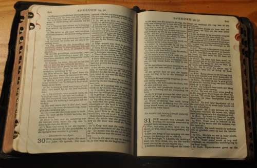 DIE BYBEL - (DIE BYBEL IN AFRIKAANS) 1937 EDITION - rare collectible