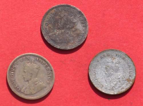 SIXPENCE 1925 1930 1936 6d - SCARCER YEARS OF BRILLIANT SOUTH AFRICAN NUMISMATIC COLLECTIBLES