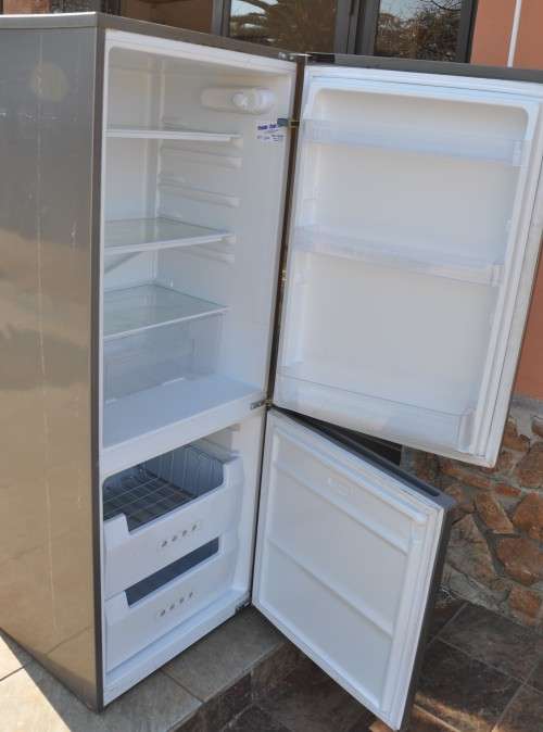 KIC kombi Fridge/Freezer - pick up only, read ad - [RELISTED DUE TO NON-PAYMENT]