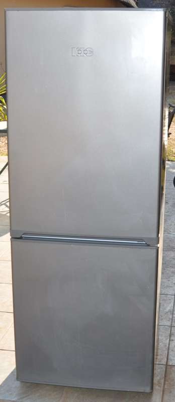 KIC kombi Fridge/Freezer - pick up only, read ad - [RELISTED DUE TO NON-PAYMENT]