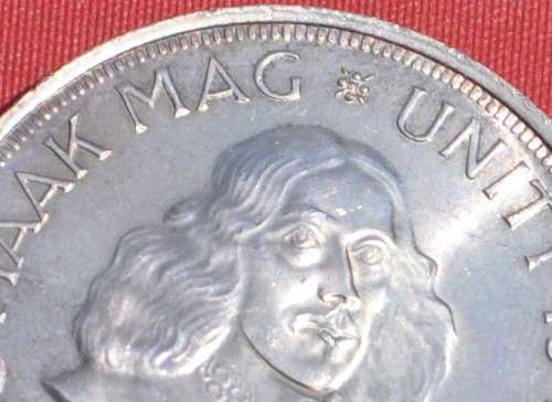 50 CENTS 1962 CROWN 50% Silver 5S - *numismatic opportunity and lucrative investment* BRILLIANT UNC