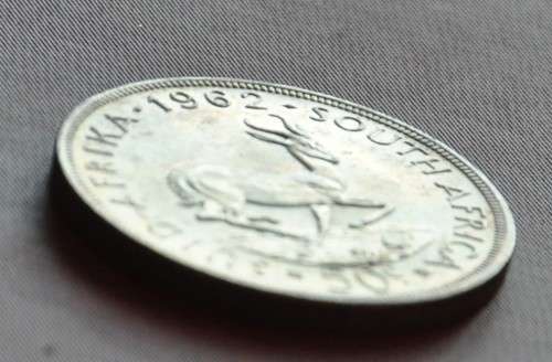 50 CENTS 1962 CROWN 50% Silver 5S - *numismatic opportunity and lucrative investment* BRILLIANT UNC
