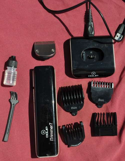 DQUIP iTRIMMER with Charging Base - USB Cable Charger