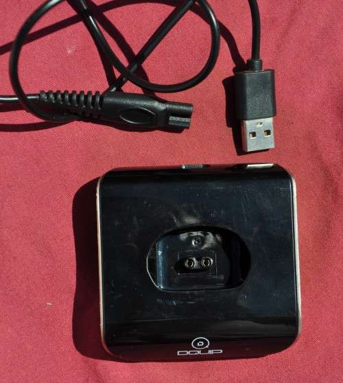 DQUIP iTRIMMER with Charging Base - USB Cable Charger