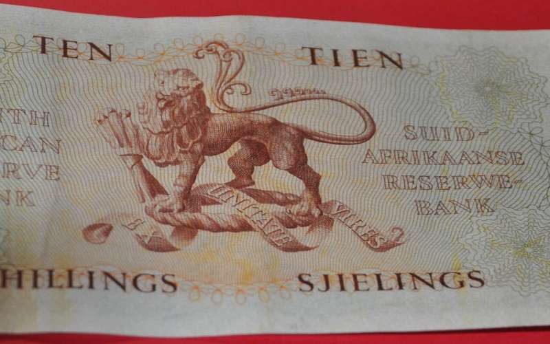 10 Shillings 1951, prefix A/61, A/E, MH de Kock, 3rd issue ***EF+***