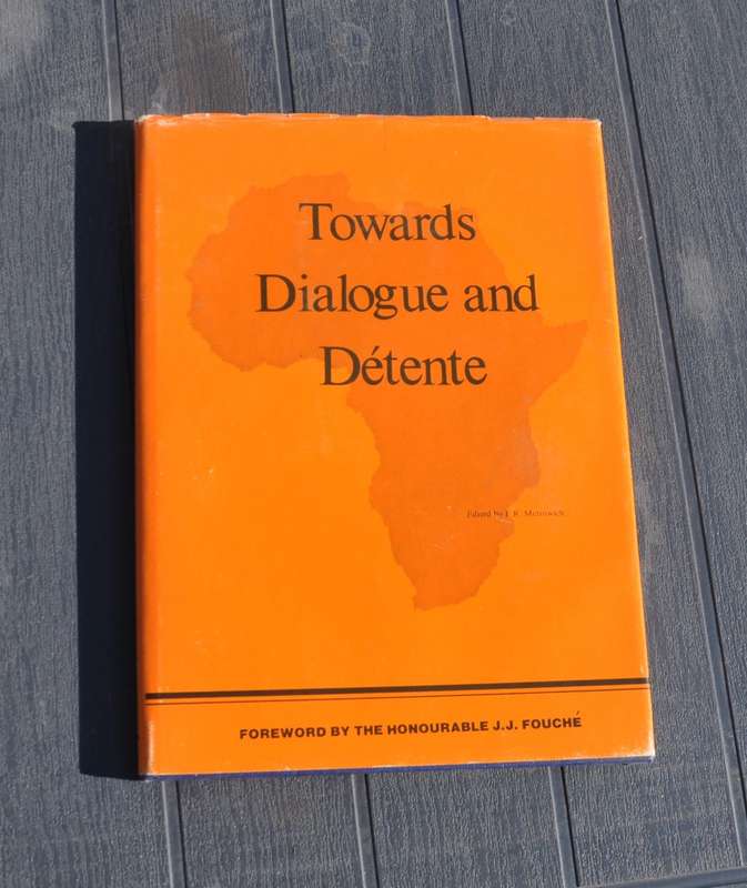 TOWARDS DIALOGUE EN DETENTE [1975]