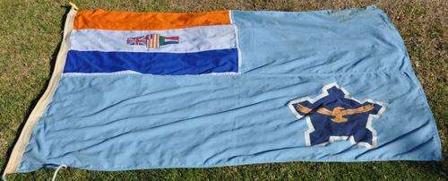 Original SOUTH AFRICAN AIRFORCE POLE FLAG oranje-blanje-blou - in top condition!