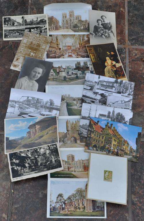 LOT OF ORIGINAL VINTAGE  POST CARDS