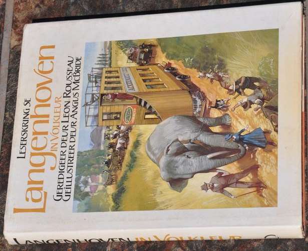 LANGENHOVEN IN VOLKLEUR (LARGE FORMAT BOOK WITH LOTS OF ILLUSTRATIONS)