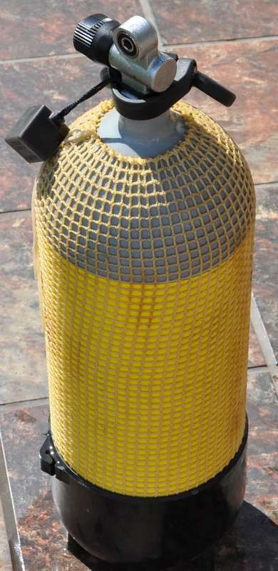 9 litres TANK (CYLINDER) IN FULLY WORKING CONDITION - PICK UP POSSIBLE