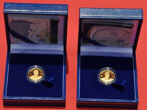 PROTEA NELSON MANDELA 1/10oz Gold PROOF COIN 2013 & 2014 Life of a Legend SA MINT BOX & CERTIFICATE