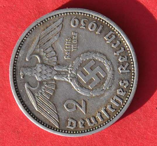 DEUTSCHES REICH - 2 SILVER REICHSMARK 1939 A  Vintage EF German 62.5% Ag Coin in excellent condition