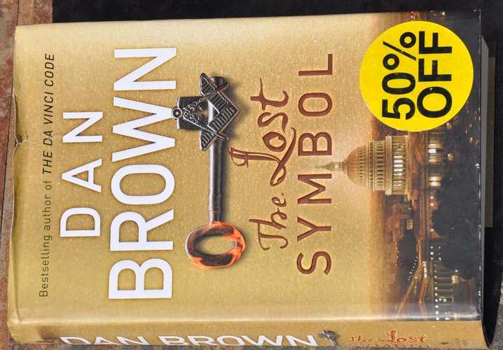 THE LOST SYMBOL by Dan Brown - WITH ORIGINAL DUST JACKET Christmas opportunity!!!