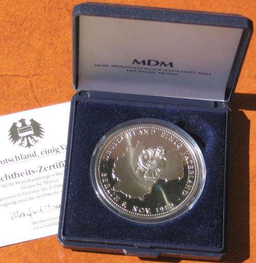 DEUTSCHLAND EINIG VATERLAND  Original PROOF MEDAL Commemorating German Unification 1990