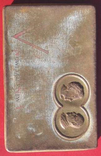SOUTH AFRICAN TIN BOX World War II 1945