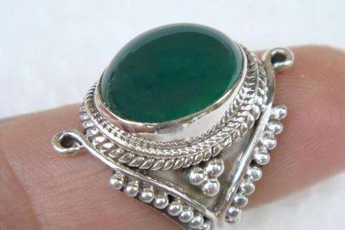GREEN ONYX & GENUINE 925 STERLING SILVER RING