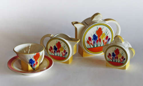 Moorland of Staffordshire Art Deco Crocus tea set