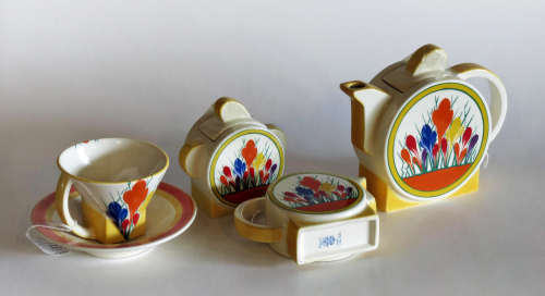 Moorland of Staffordshire Art Deco Crocus tea set