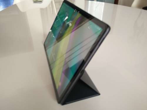 Samsung Galaxy Tab S5e LTE + pogo charging dock + original book cover