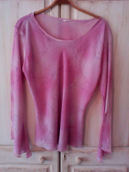 PRETTY TOP IN SHADES OF PINK (SIZE 14/38)