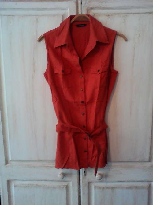 PRETTY BURNT ORANGE SLEEVELESS BELTED TOP (SIZE 10 'FOSCHINI')