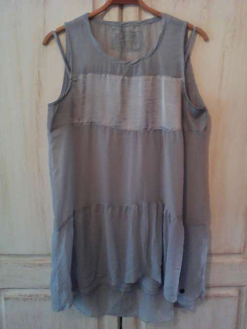 GORGEOUS GREY TUNIC LENGTH TOP WITH MATCHING CAMI  (SIZE 36 'TRUWORTHS LTD')