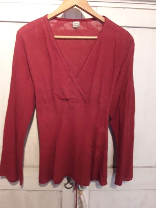 PRETTY BRICK RED COLOURED TIE BACK TOP (SIZE XXL/16/40)