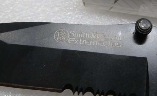 SMITH and WESSON XTREME OPS BLACK NEW