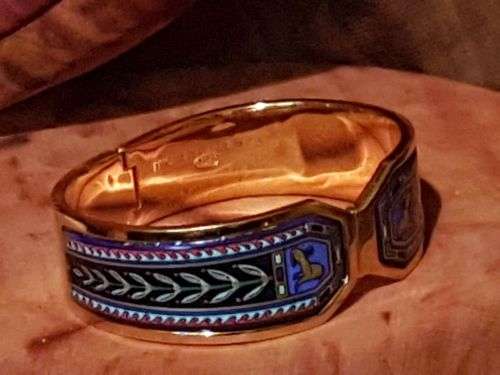 MICHAELA FREY Greco-Roman Contessa Clasp Bangle ~ 24K Gold Plated Fire Enamel Finish ~ Austrian