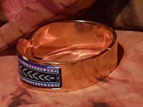 MICHAELA FREY Greco-Roman Contessa Clasp Bangle ~ 24K Gold Plated Fire Enamel Finish ~ Austrian