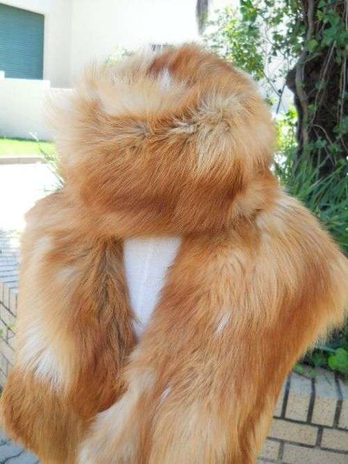 Luxurious Copper-Brown Russian Fox Fur Collar and Hat