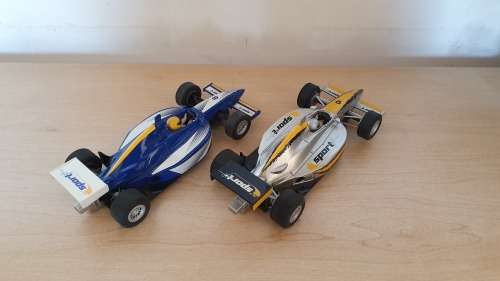 Hornby Indy car x2