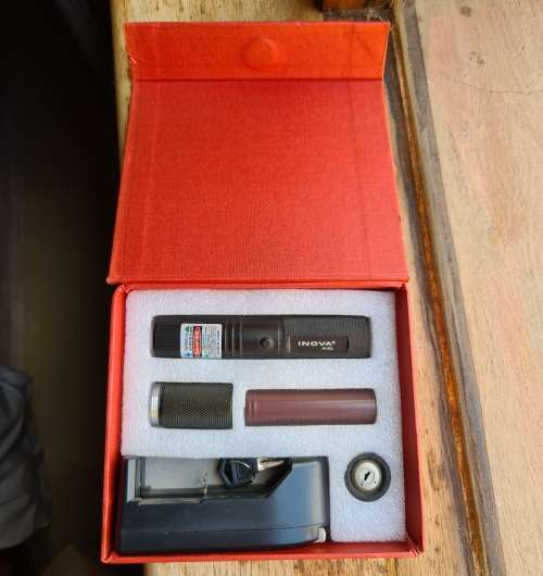 Inova AK-950L Laser Pointer. Full kit