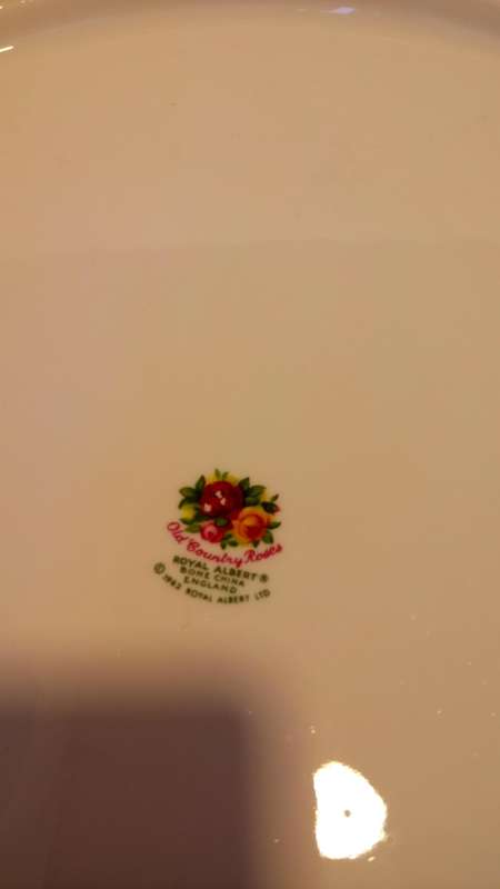 ROYAL ALBERT OLD COUNTRY ROSE LARGE CAKE PLATE
