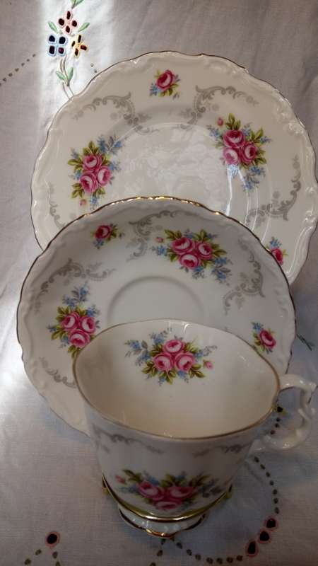 ROYAL ALBERT TRANQUILITY
