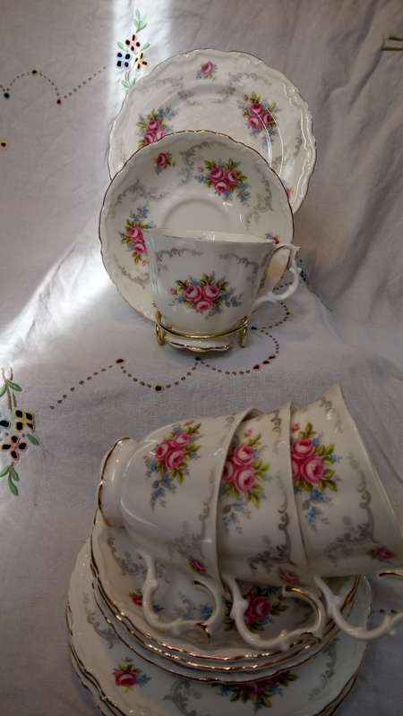 ROYAL ALBERT TRANQUILITY