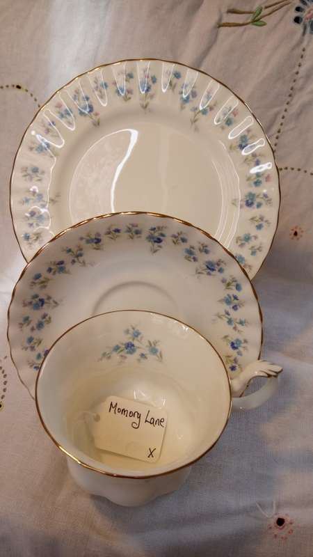ROYAL ALBERT - MEMORY LANE