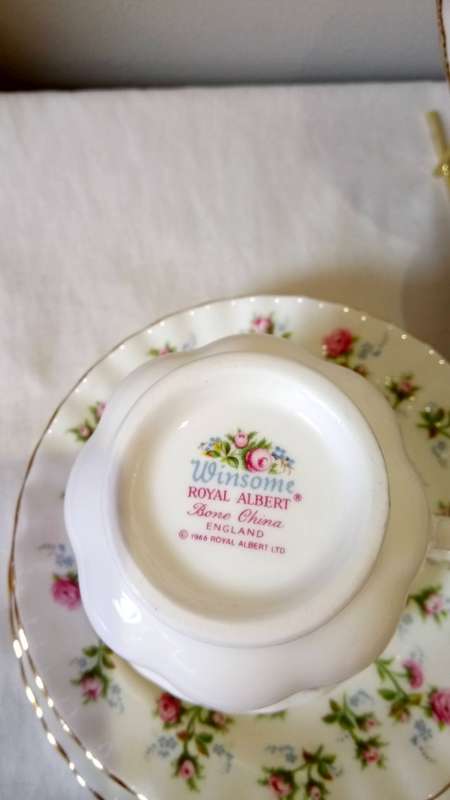 ROYAL ALBERT - WINSOME