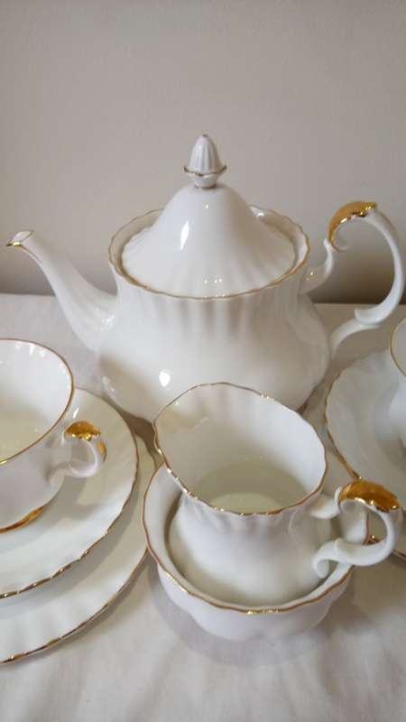 ROYAL ALBERT - VAL D'OR